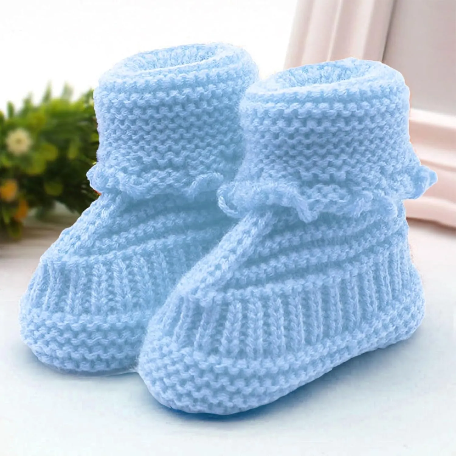 Baby Booties Newborn First Walkers Cozy Shoes Warm Hand Knit Soft Booties for Infant Boy Girl Non Slip Crib Shoes