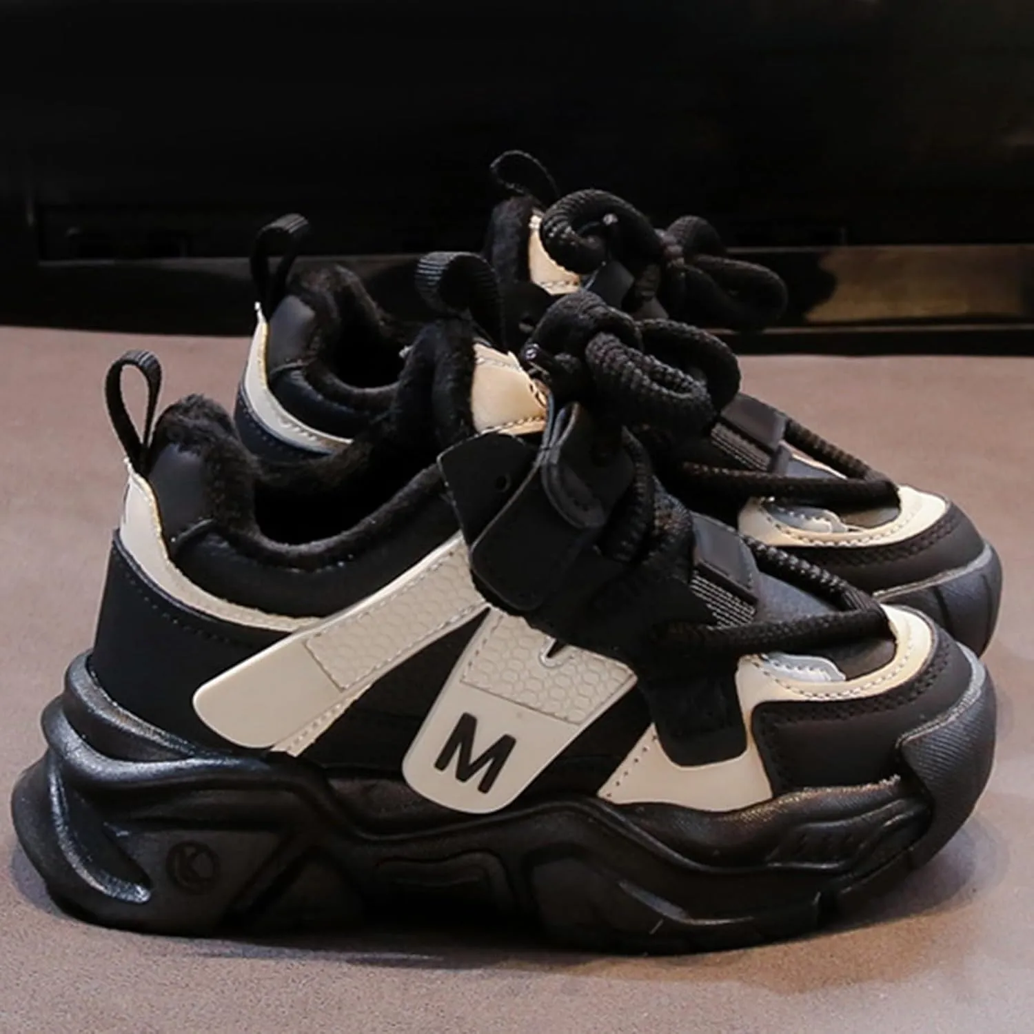 Chunky Sneakers for Girls Fashion Lace-up Comfortable Breathable Casual Walking Shoes for Outdoor Kid Light up Shoes