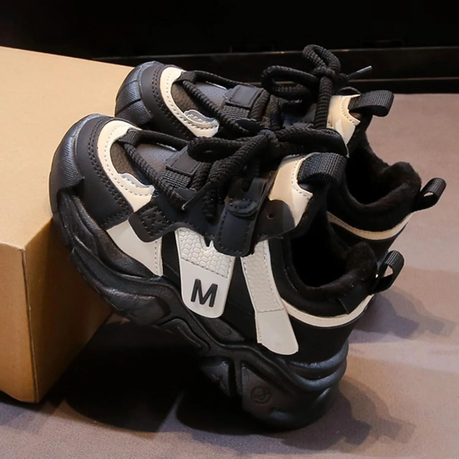 Chunky Sneakers for Girls Fashion Lace-up Comfortable Breathable Casual Walking Shoes for Outdoor Kid Light up Shoes