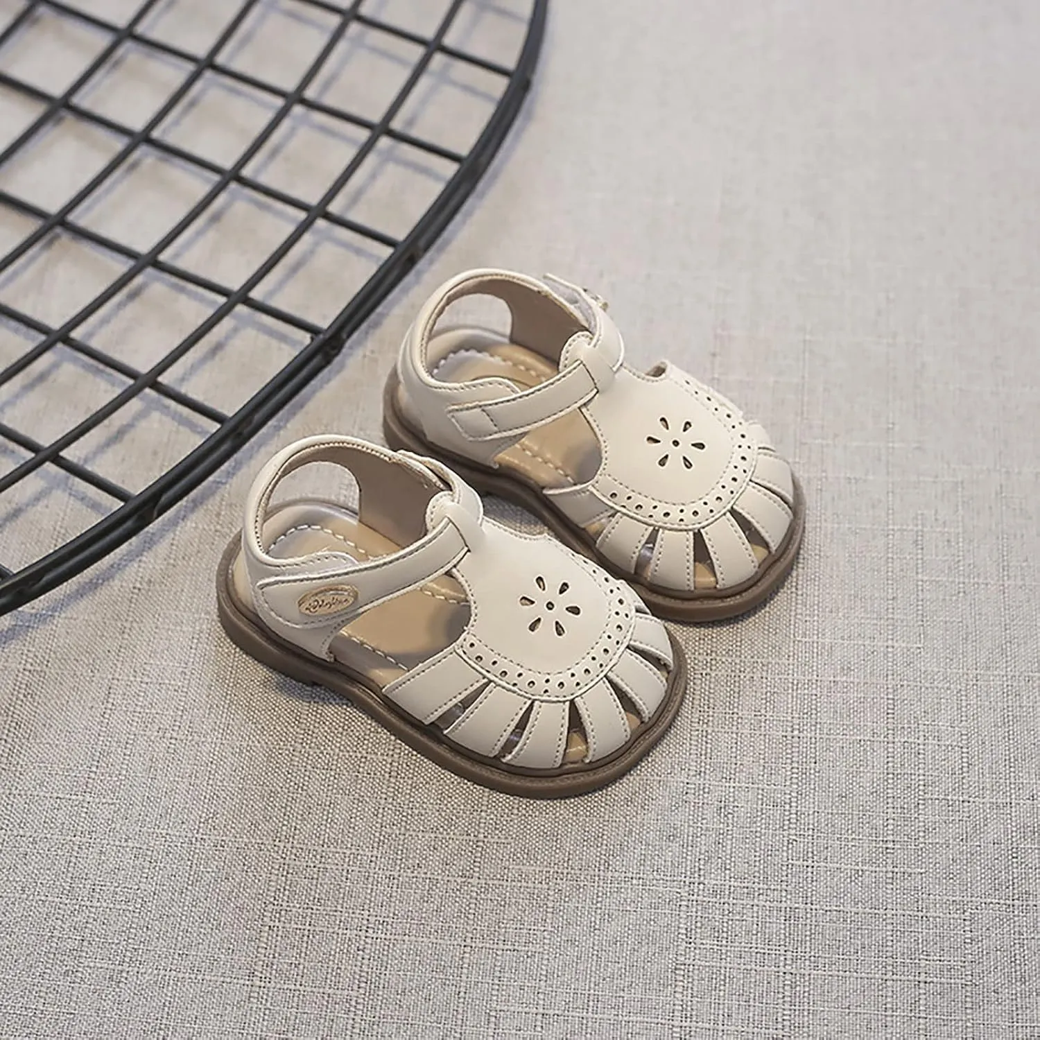 Girls Wrapped Toe Sandals Roman Sandals Hollow Floral Pattern Soft Bottom Beach Shoes For Toddler Jelly Shoes Girls