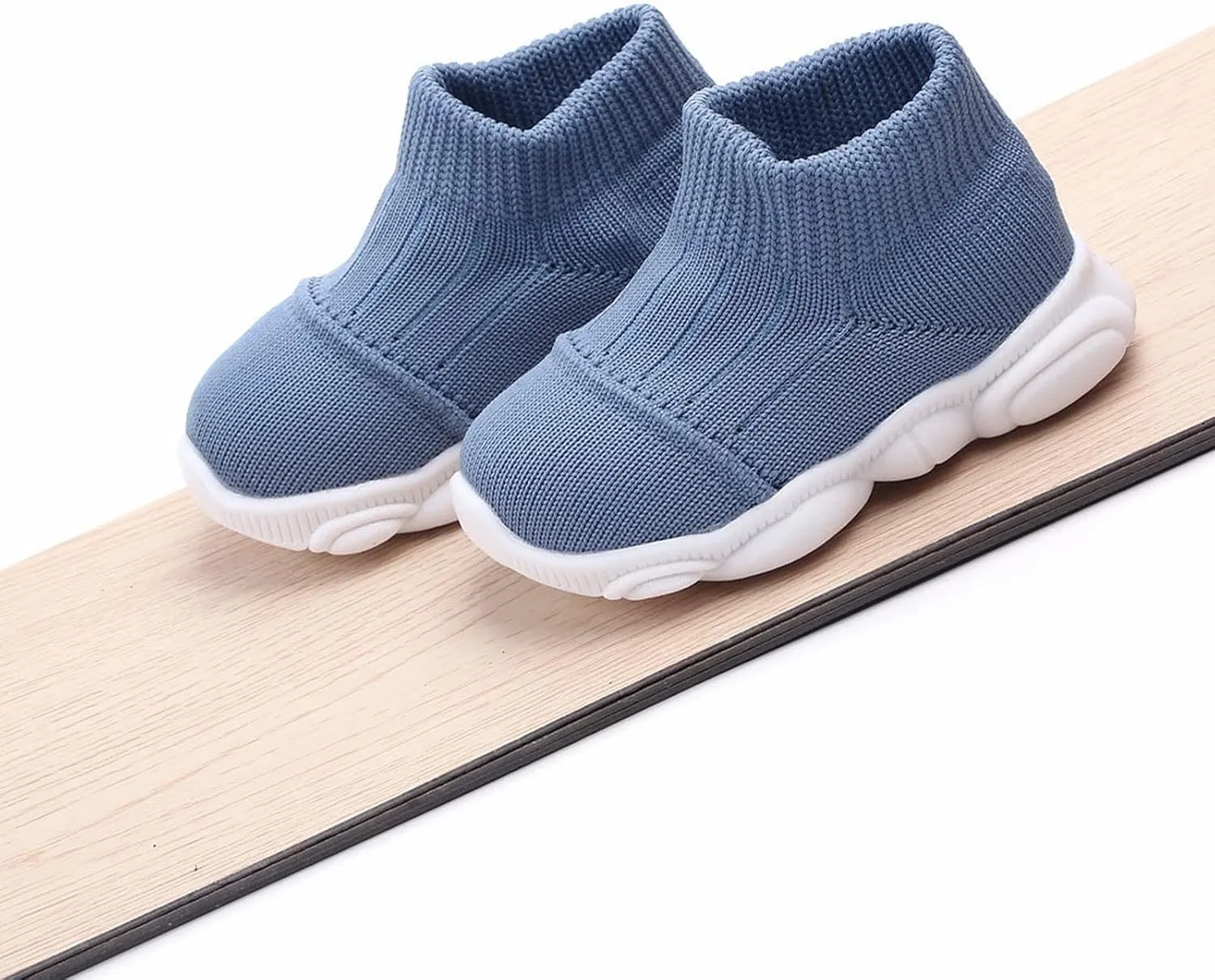 Toddler Shoes Boys Boys and Girls Children's Shoes Fly Weaving Mesh Shoes Breathable Non Slip Noisy Shoes for Kids