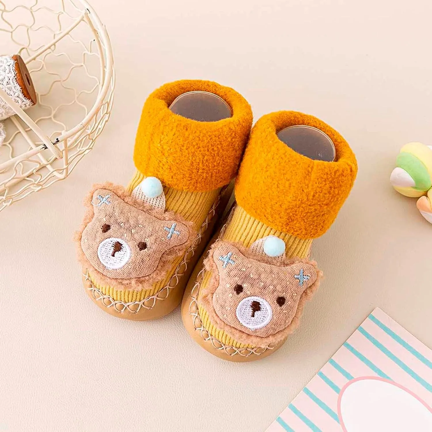 Toddler Shoes Size 3 Girls Autumn and Winter Comfortable Baby Toddler Shoes Cute Cartoon Pattern Rabbit Bear Carrot Children Cotton Warm Breathable Floor Breathable Baby Shoe