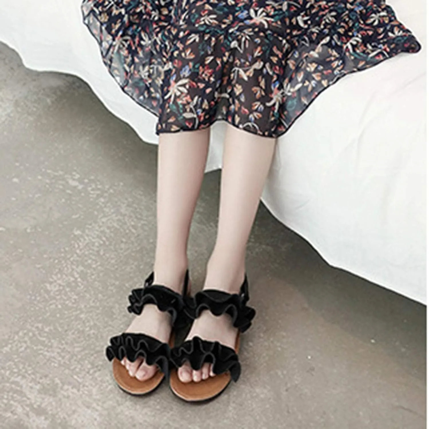 Toddler Tow Buckles Dew Toe Sandals Rubber Ruffle Shoes Non-Slip Jelly Toddler Baby Girl Shoes Breathable Shoes