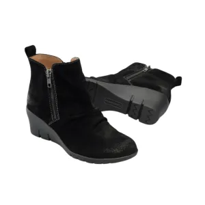 Women's Ana - Black Suede (Regular Width)
